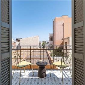 5 bedroom villa with indoor and outdoor pool in Chania town, sleeps 10